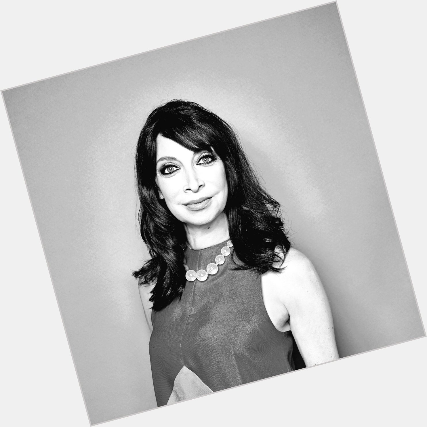 Team wishes a happy birthday to one of our fave people/guests, the talented Illeana Douglas! 