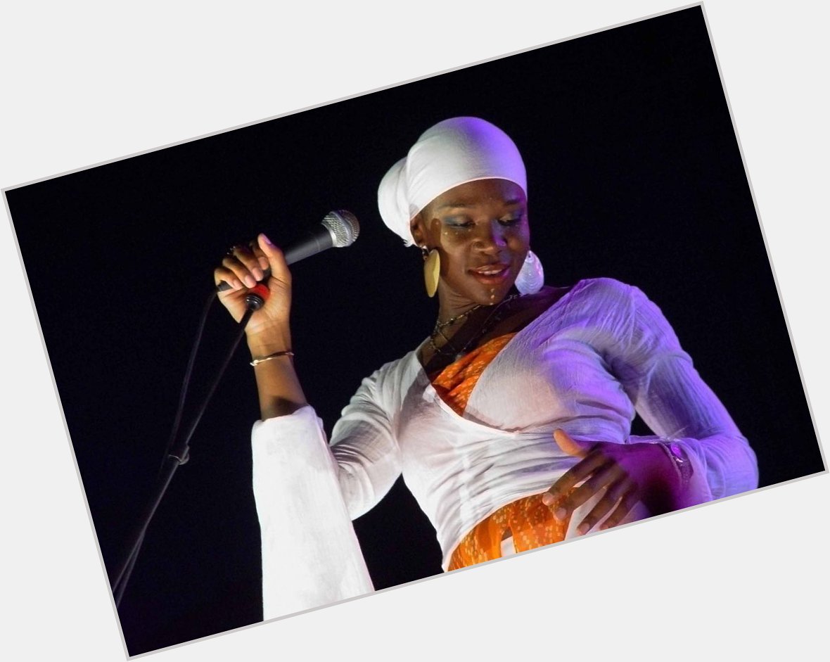 India.Arie ft. Akon - I Am Not My Hair (Official Video)  via Happy Birthday India 