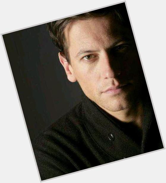 Happy Birthday today to the lovely Ioan Gruffudd... 