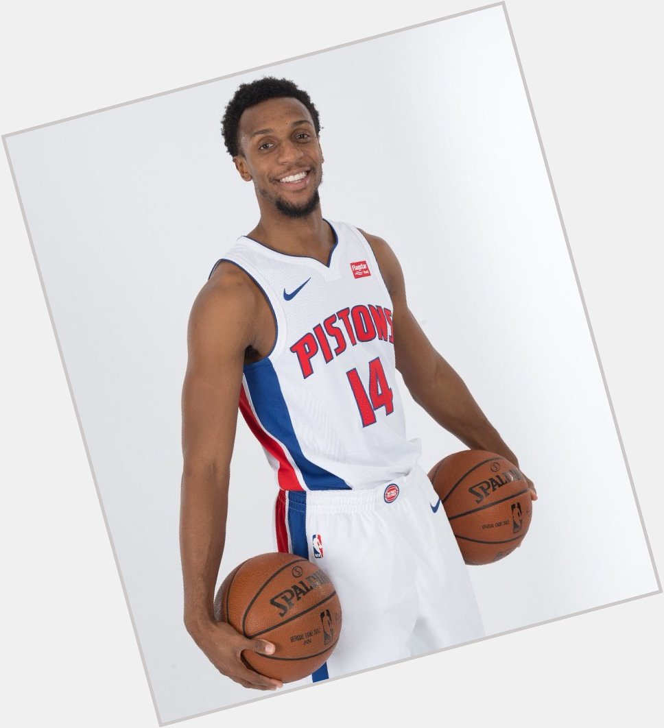 Happy 30th birthday to Pistons PG Ish Smith!!! 