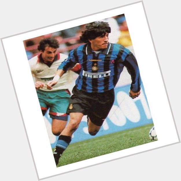 Happy birthday to Iván Zamorano. The Chilean striker had nearly 10 years with Real Madrid & Inter from 1992-01. 