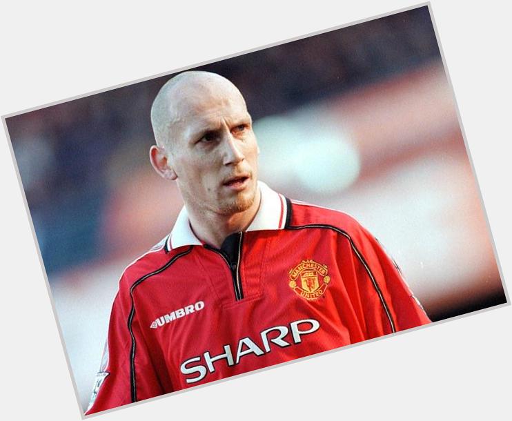 Happy 43rd birthday to Jaap Stam. He won 3 Premier League titles in a row at Manchester United. Made of granite. 