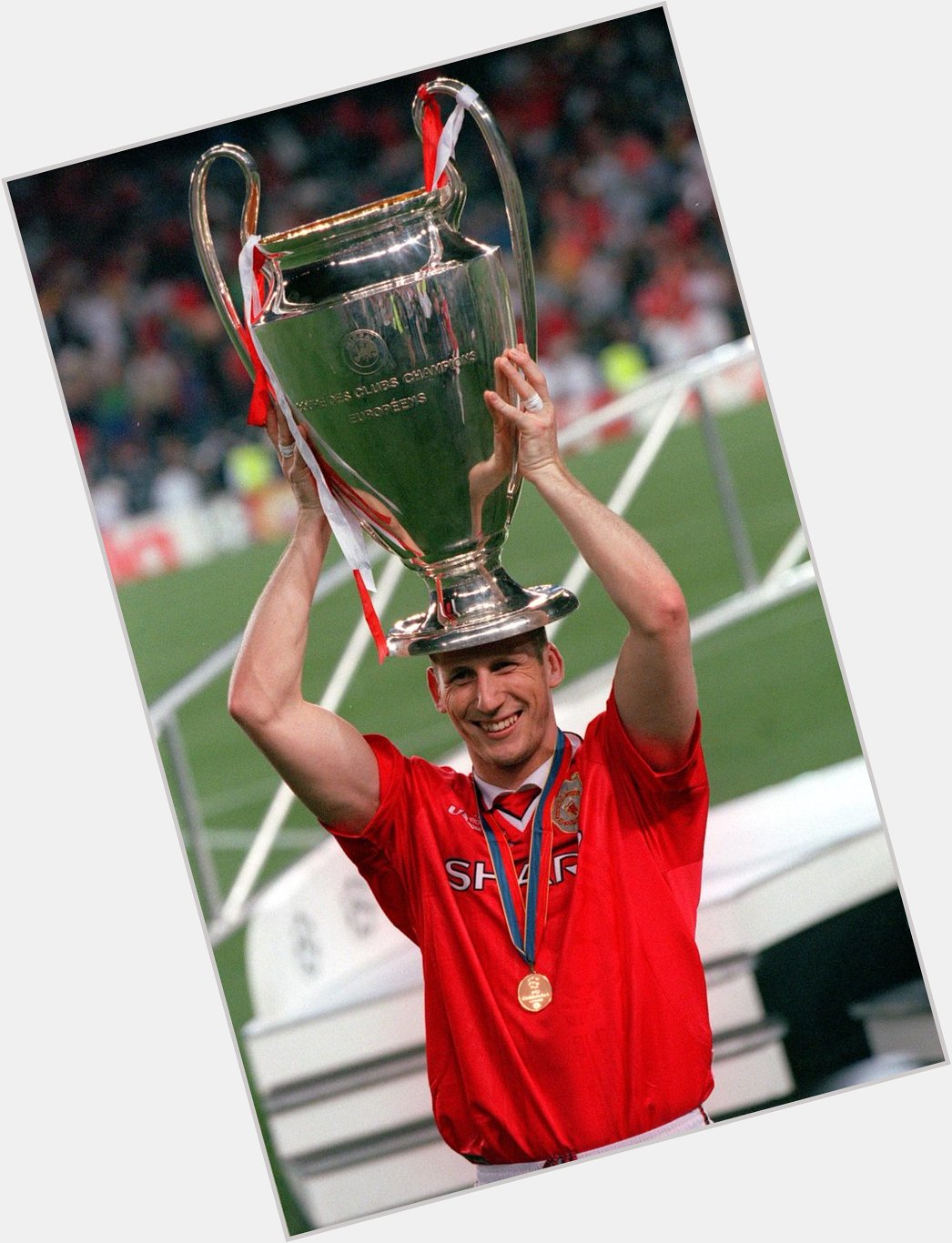 A rock at the back Happy Birthday, 1999 winner Jaap Stam! 