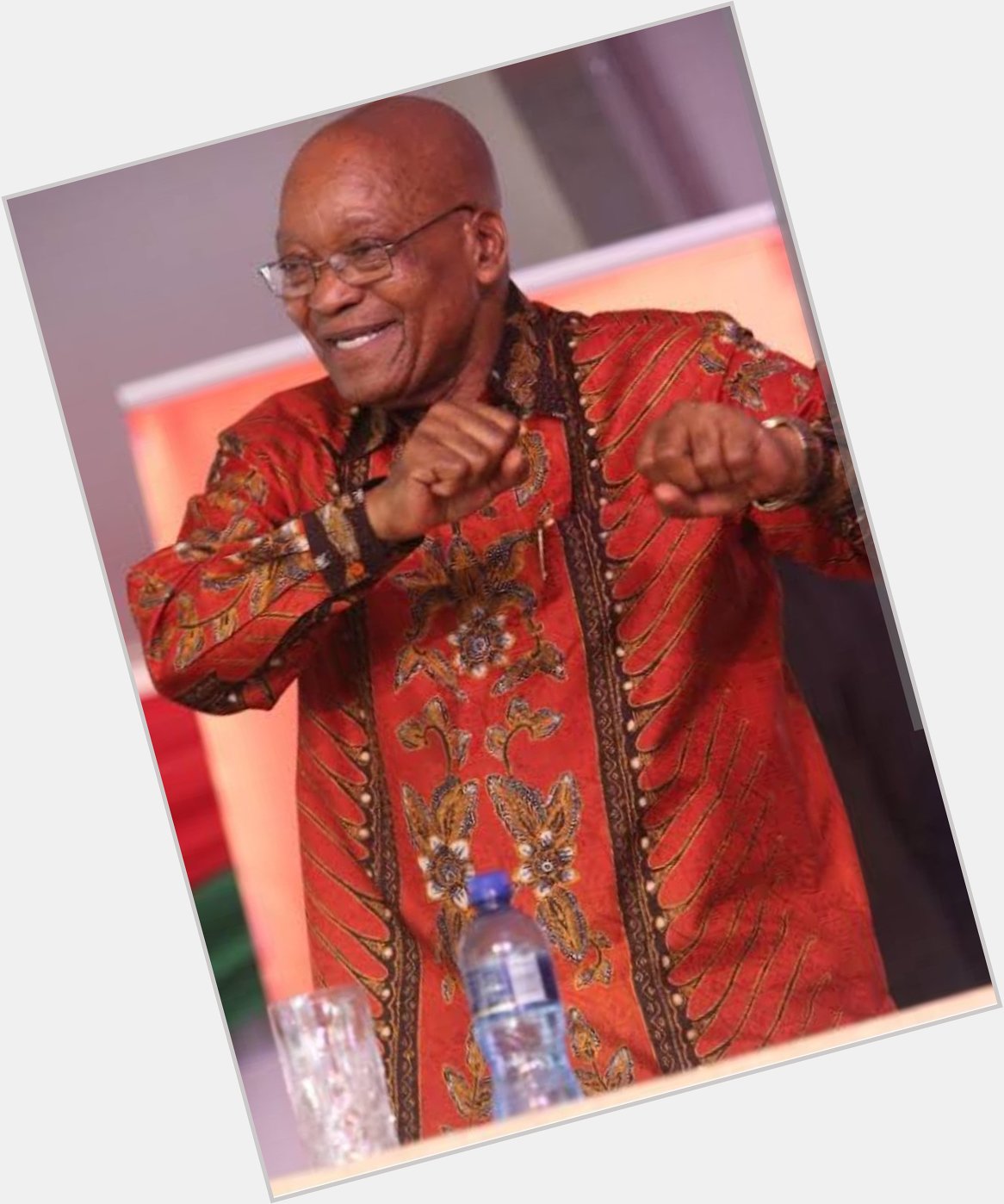 Unwel\olude Bab\uNxamalala! Amathongo oMsholozi asigadele wena njalo.

Happy Birthday Baba Jacob Zuma 