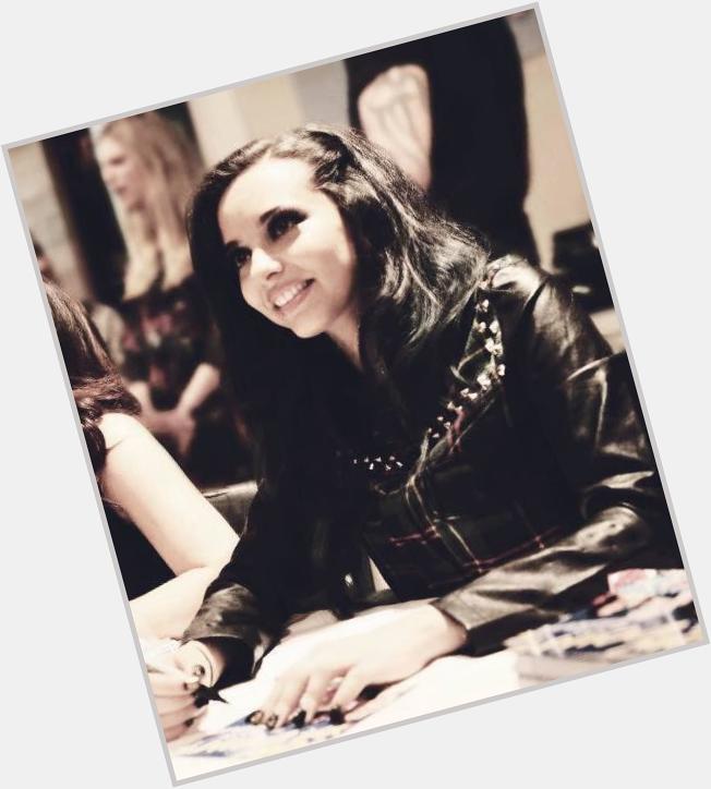 Jade Thirlwall
leather jacket
dark hair
cute smile
whats not to love?! happy almost bday my lovely!!  