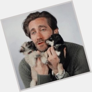 Happy birthday jake gyllenhaal vc é uma pessoa incrível  tmj vlw e nois cara te amo 