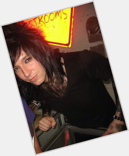 HAPPY BIRTHDAY TO ONE OF MY HEROS, JAKE PITTS!! Hope you have a great day xD <3 c: 