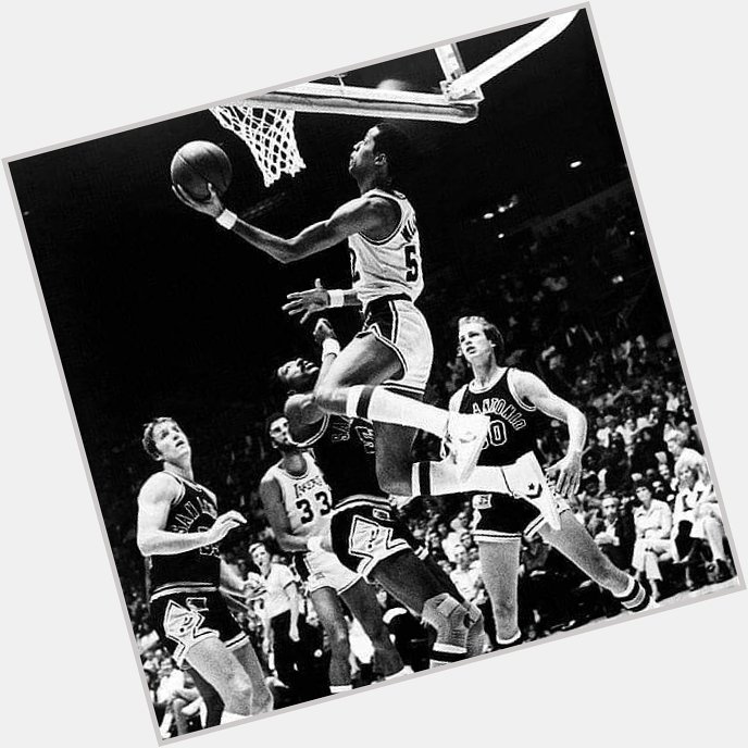 Happy birthday Jamaal Wilkes. Favorite Basketball player 