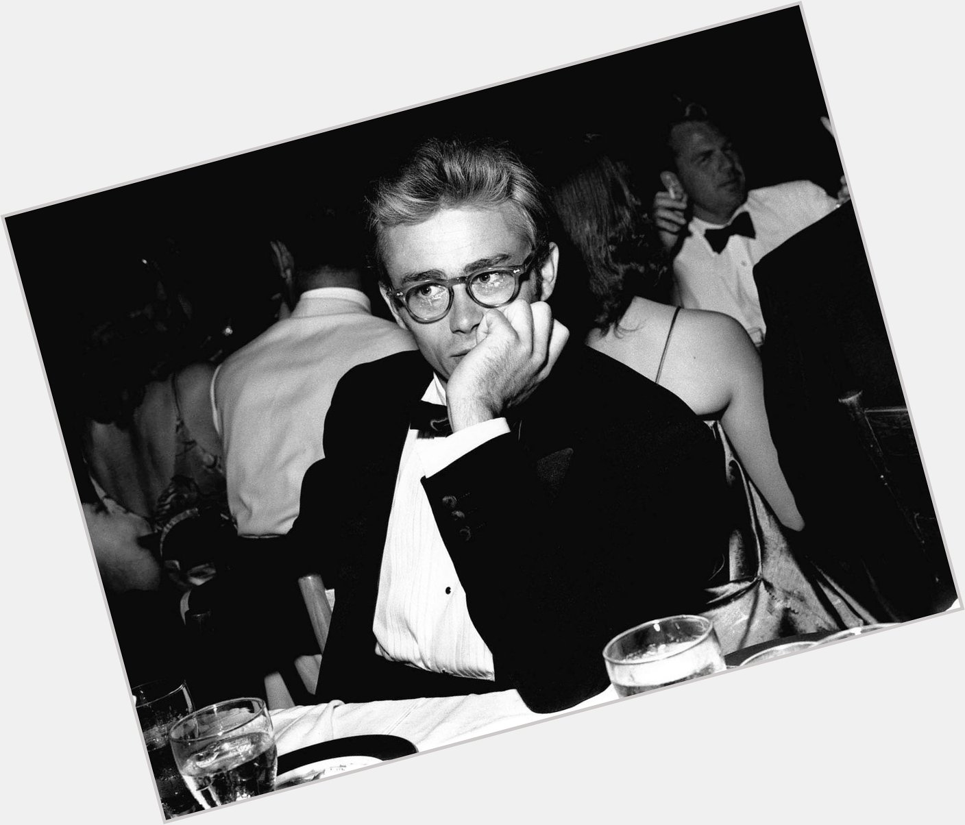 Happy Heavenly Birthday to the fabulous James Dean, whose glasses never fail to kill me. 