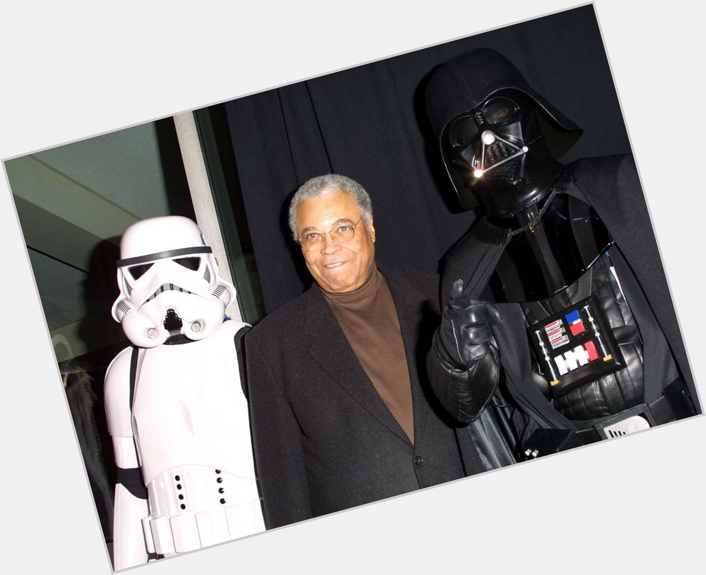 Happy 92nd Birthday to the living legend, James Earl Jones!

Born: 17/01/1931

May the force be with you  