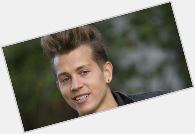 \" James McVey ( from The Vamps turns 21 today!  HAPPY BIRTHDAY !! ^_^ 