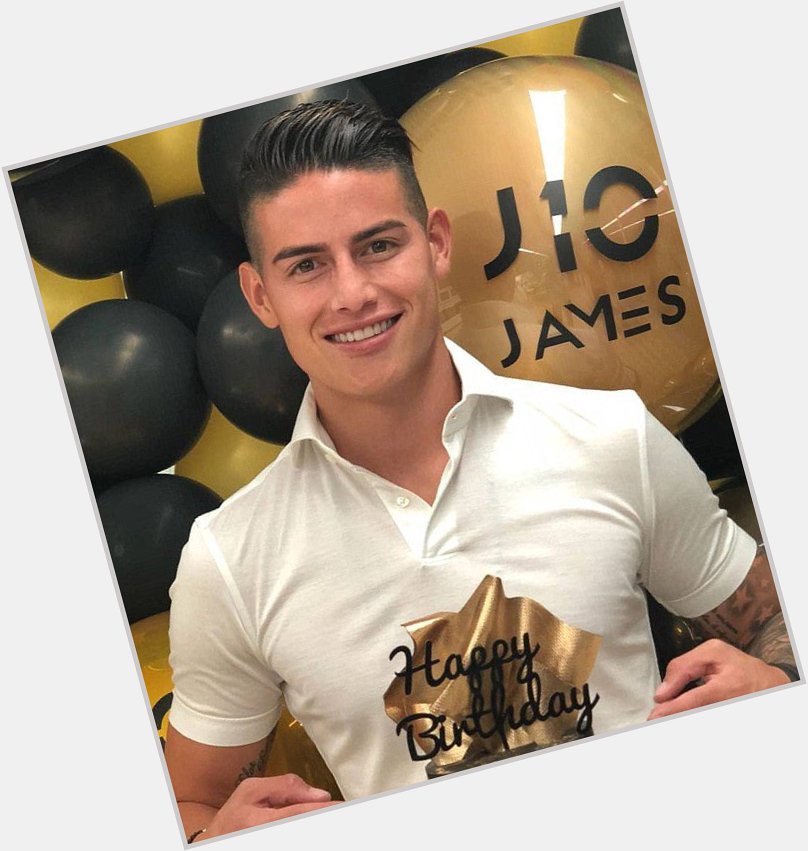 Happy B-Day: The Colombian , James Rodriguez celebrated his 27th birthday on Thursday with a golden birthday cake 