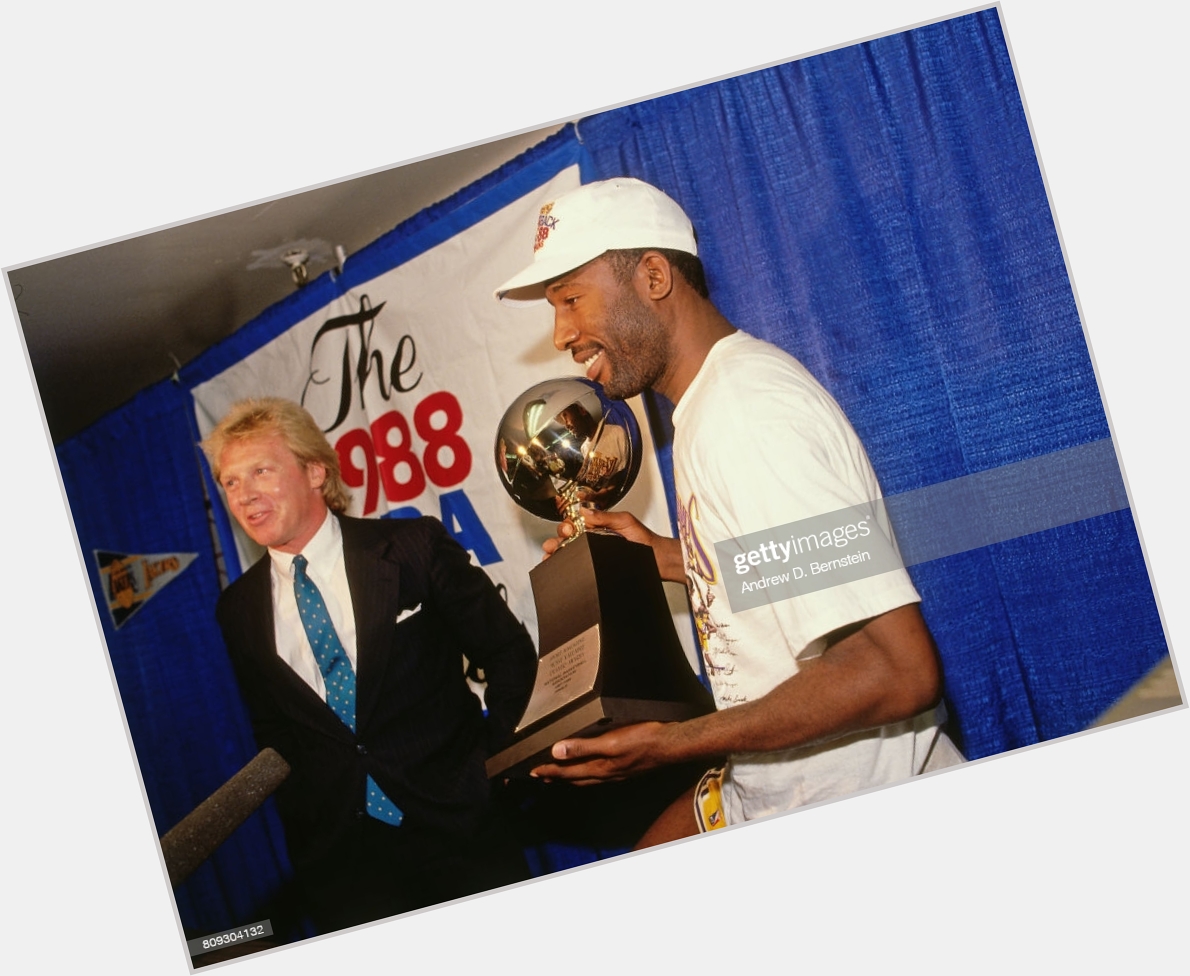 Happy Birthday James Worthy aka Big Game James!

Hall of Famer
7x NBA All Star
3x NBA Champ 88 Finals MVP 
