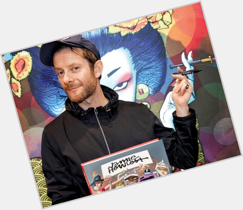 Happy Birthday to Jamie Hewlett. Hope that he\s having a great time today 