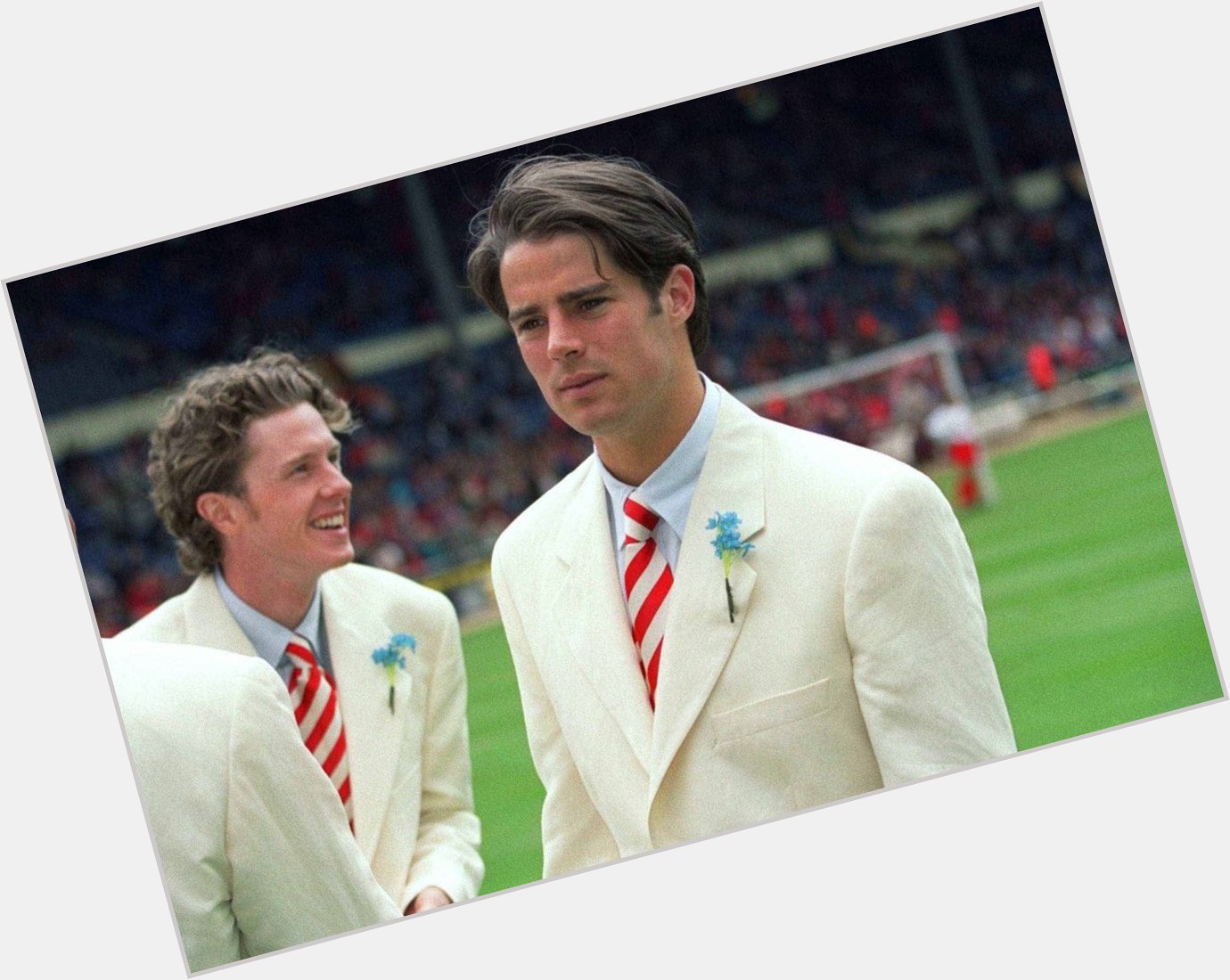 Happy Birthday to former Liverpool, Tottenham and England legend Jamie Redknapp. Still love those suits! 