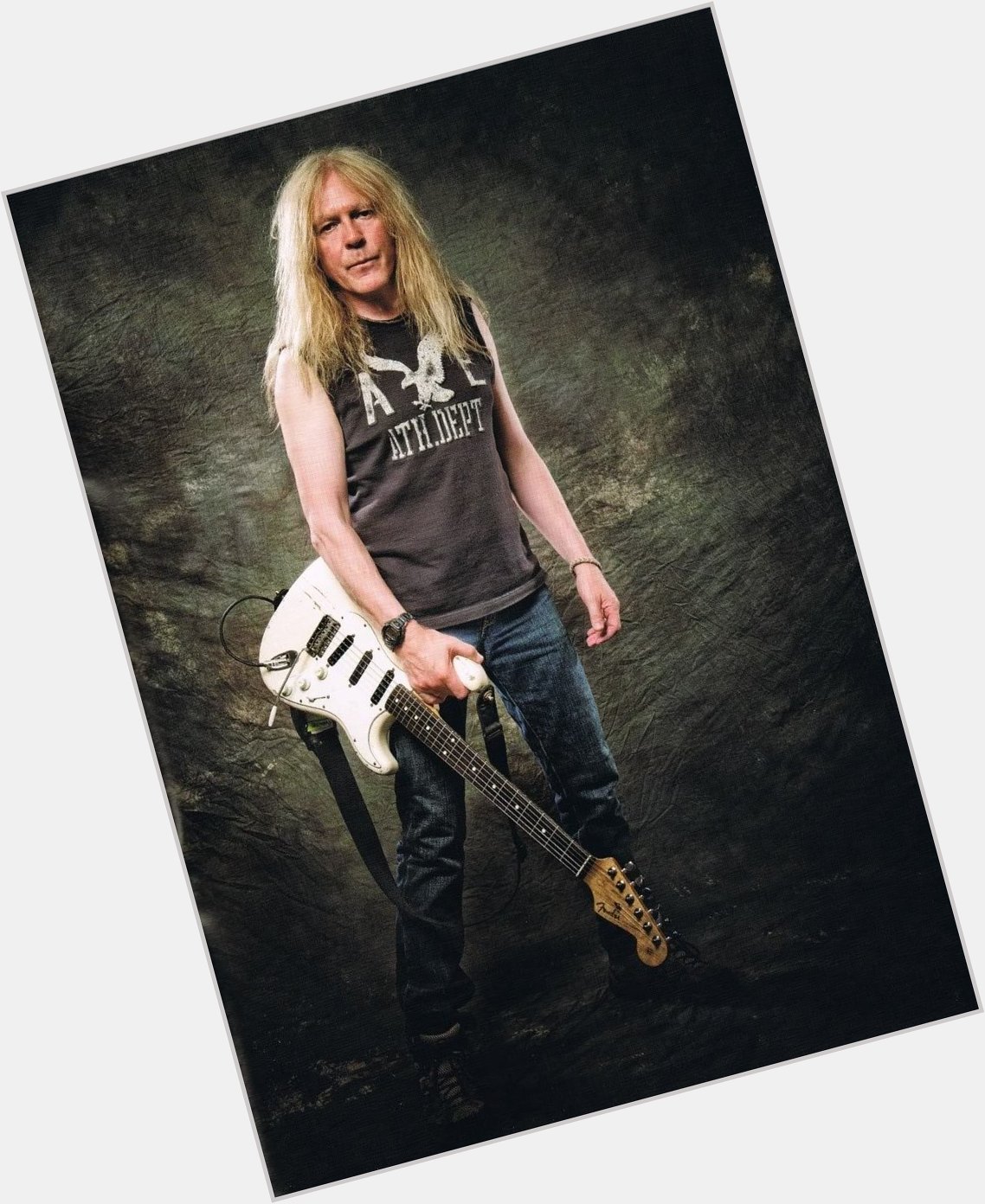 Today is a special day HAPPY BIRTHDAY JANICK GERS OF IRON MAIDEN!!!! 