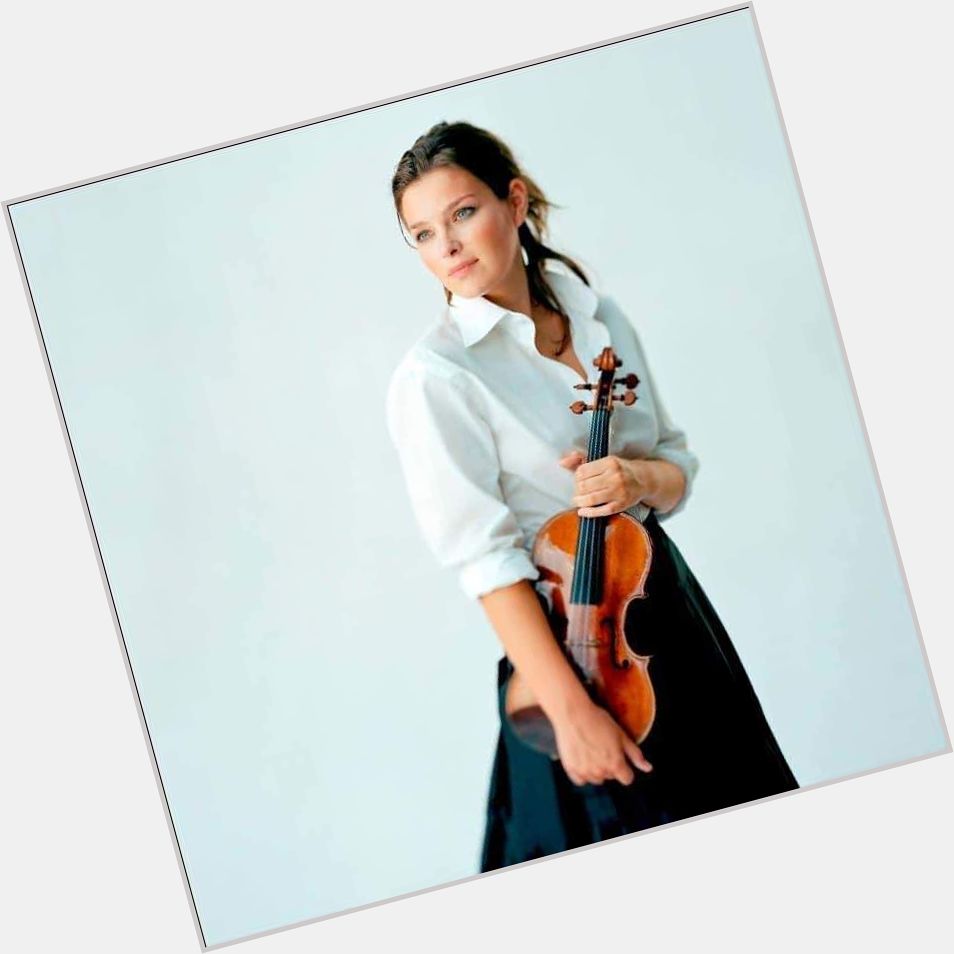 Happy Birthday to Dutch violinist Janine Jansen! 