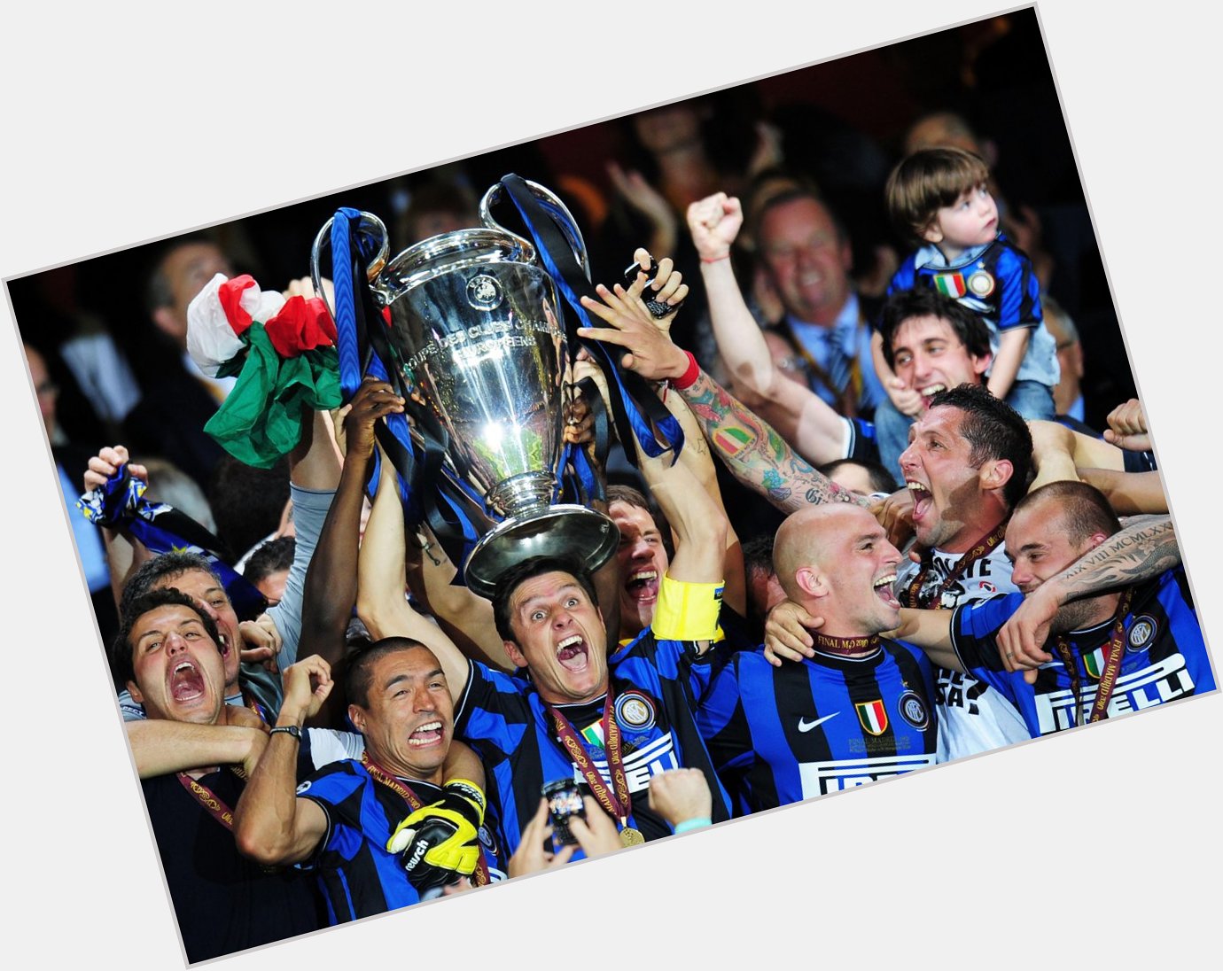 Answer: Inter icon Javier Zanetti.
Remessage to say happy birthday to the 2010 winner!
Great memories, Javier! 