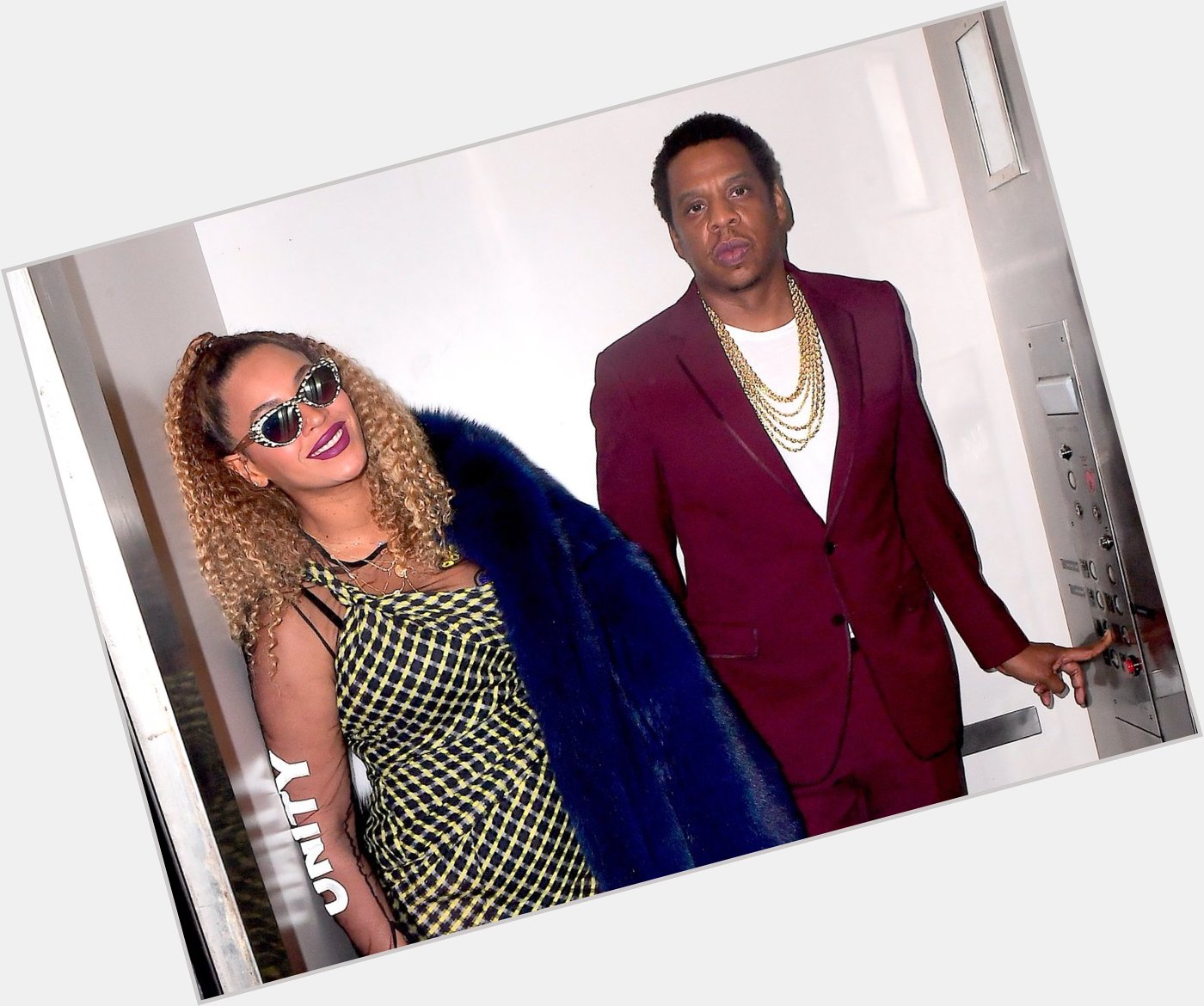 Happy Birthday, Carter: Jay-Z And Beyoncé Flick It Up In A Non-Threatening Elevator [Video]  