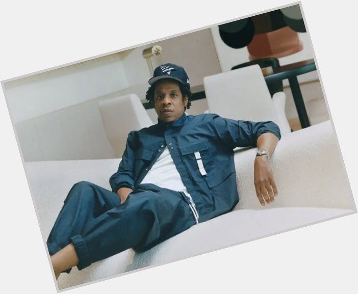 Moja ya wasanii wakali kabisa wa huu muziki wa rap ambao bado wanaishi... Jay- Z \"Happy birthday G.O.A.T 