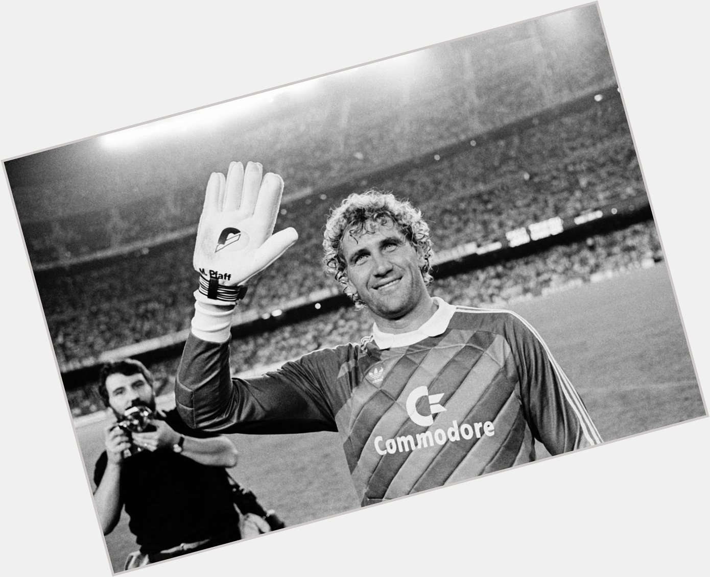 Happy 62nd birthday to former Bayern and Belgium keeper Jean-Marie Pfaff. A remarkable life:  