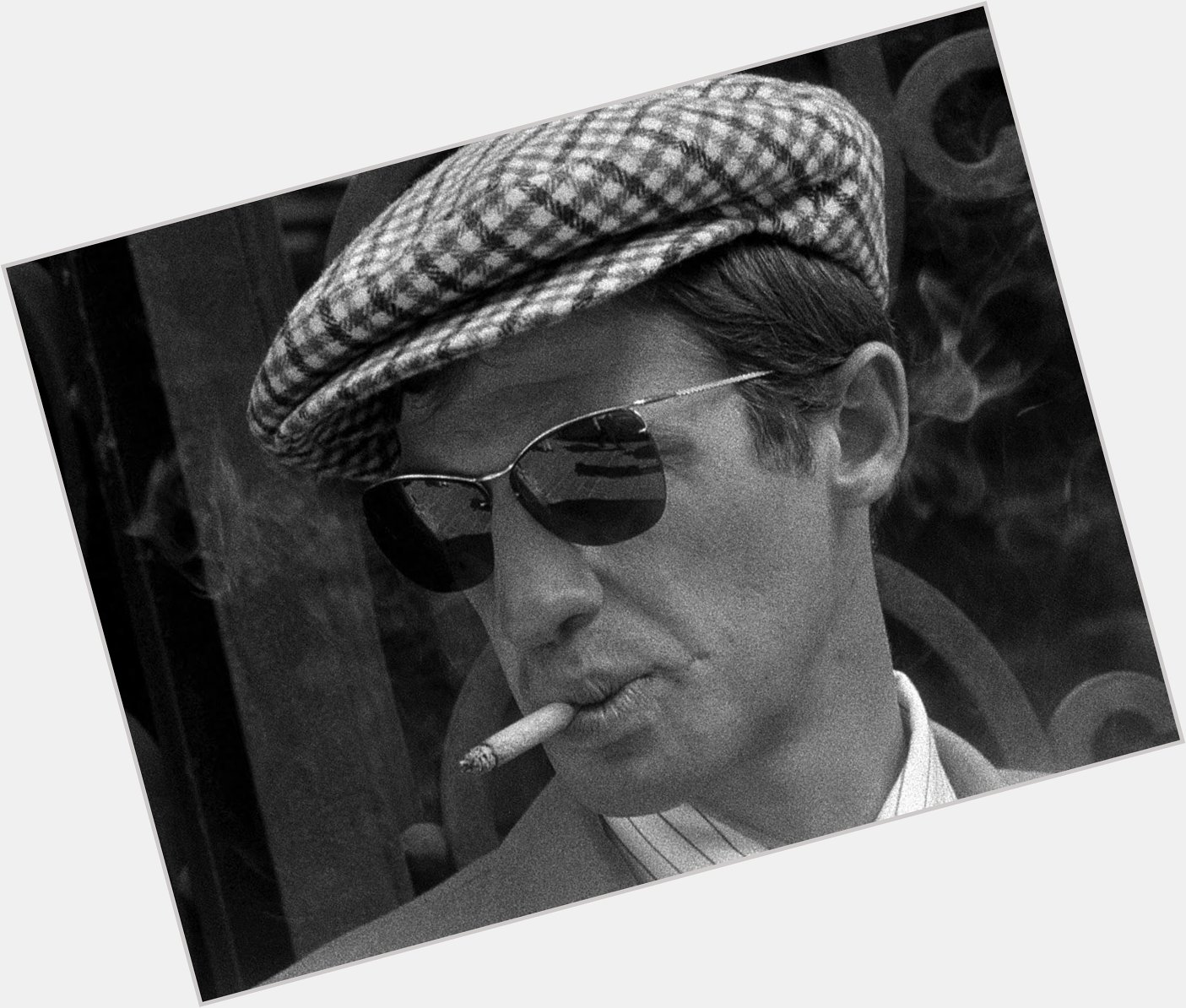 Happy 85th Birthday to the one and only Jean-Paul Belmondo! 