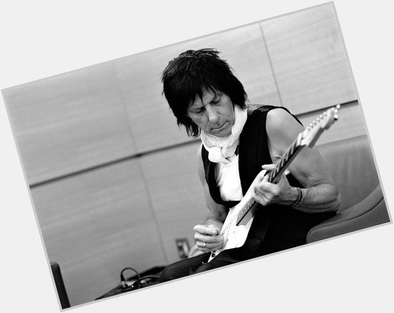  Hoy felicitamos a uno de los mejores guitarristas por su 73 cumpleaños. Happy birthday, Jeff Beck 