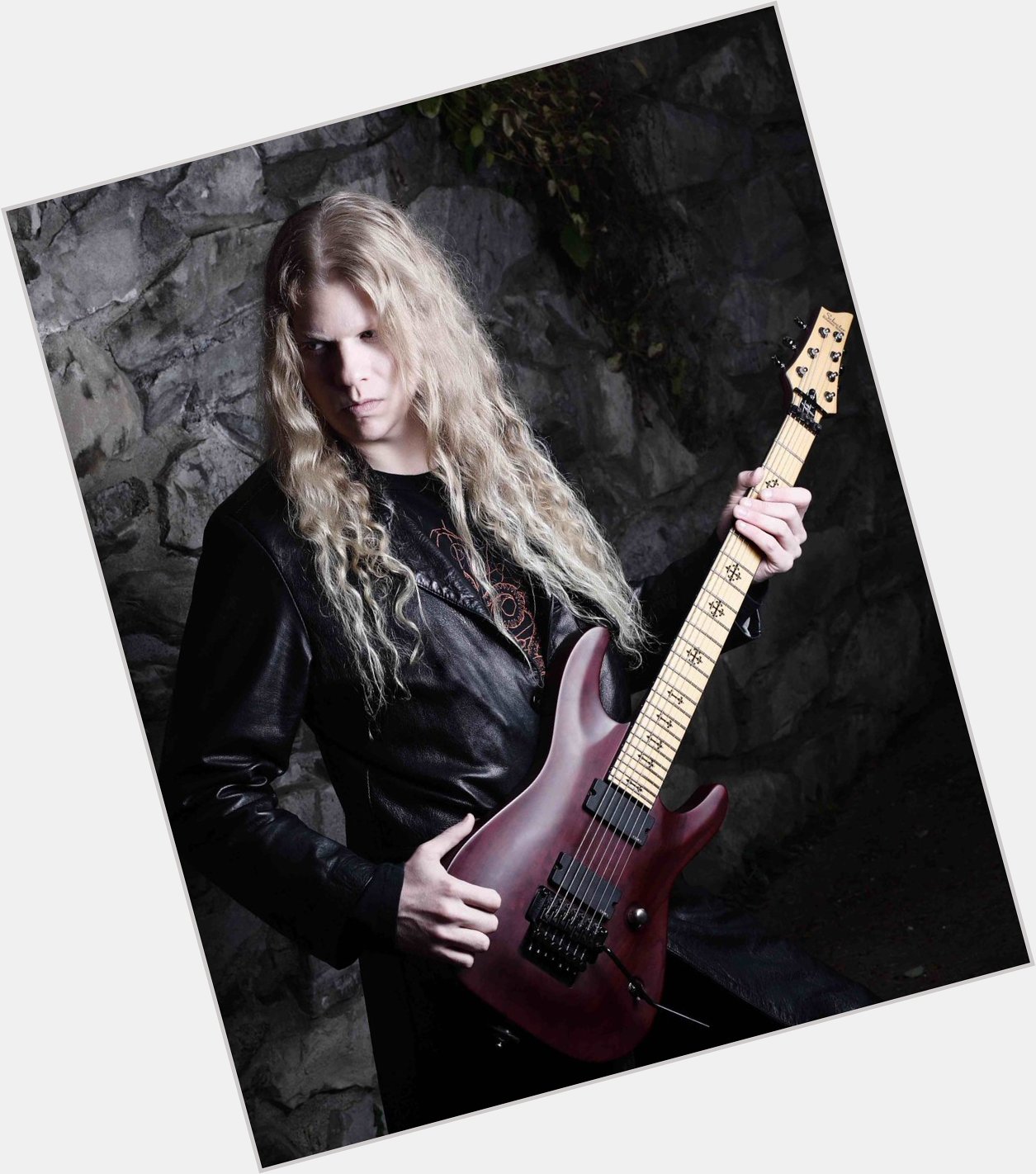 Today  \s guitar player, is turning 44! Happy bday from MH Italia and its readers! \\m/ 
