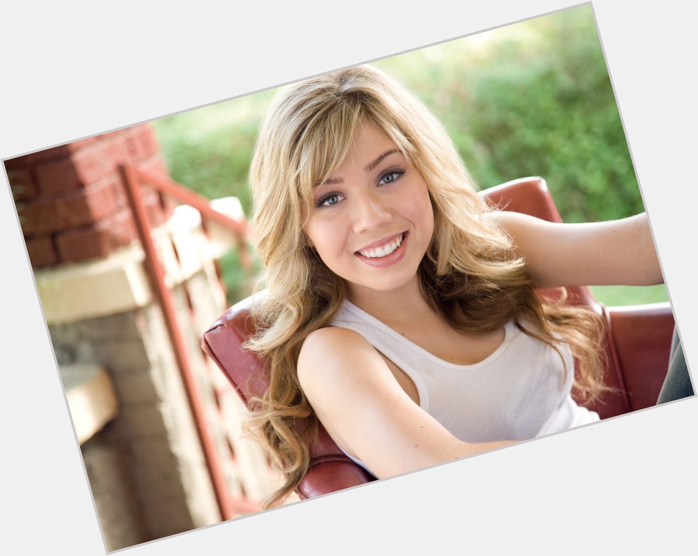Happy Birthday to Jennette McCurdy (\ICARLY\) who turns 31 today!  