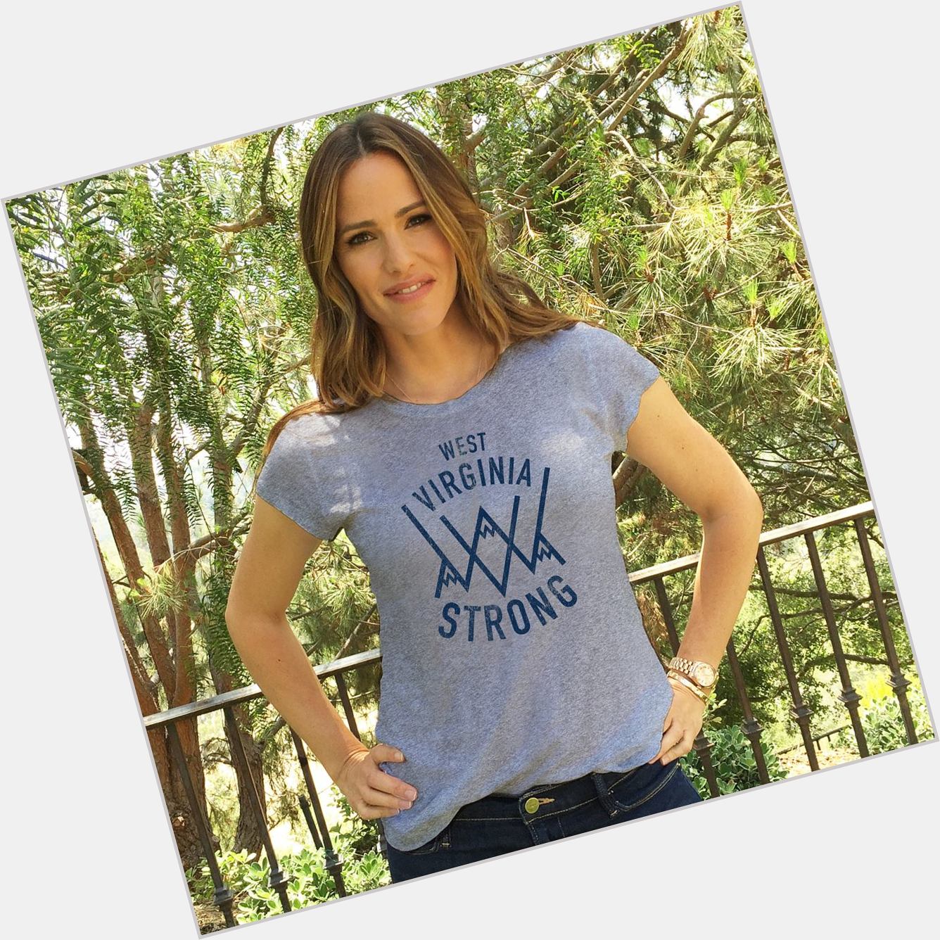 Happy birthday to Jennifer Garner! Thanks for supporting Save the Children & sporting the West Virginia Strong tee. 