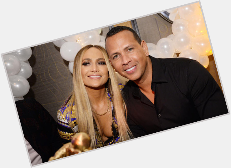 Jennifer Lopez stops concert to sing \Happy Birthday\ to Alex Rodriguez  