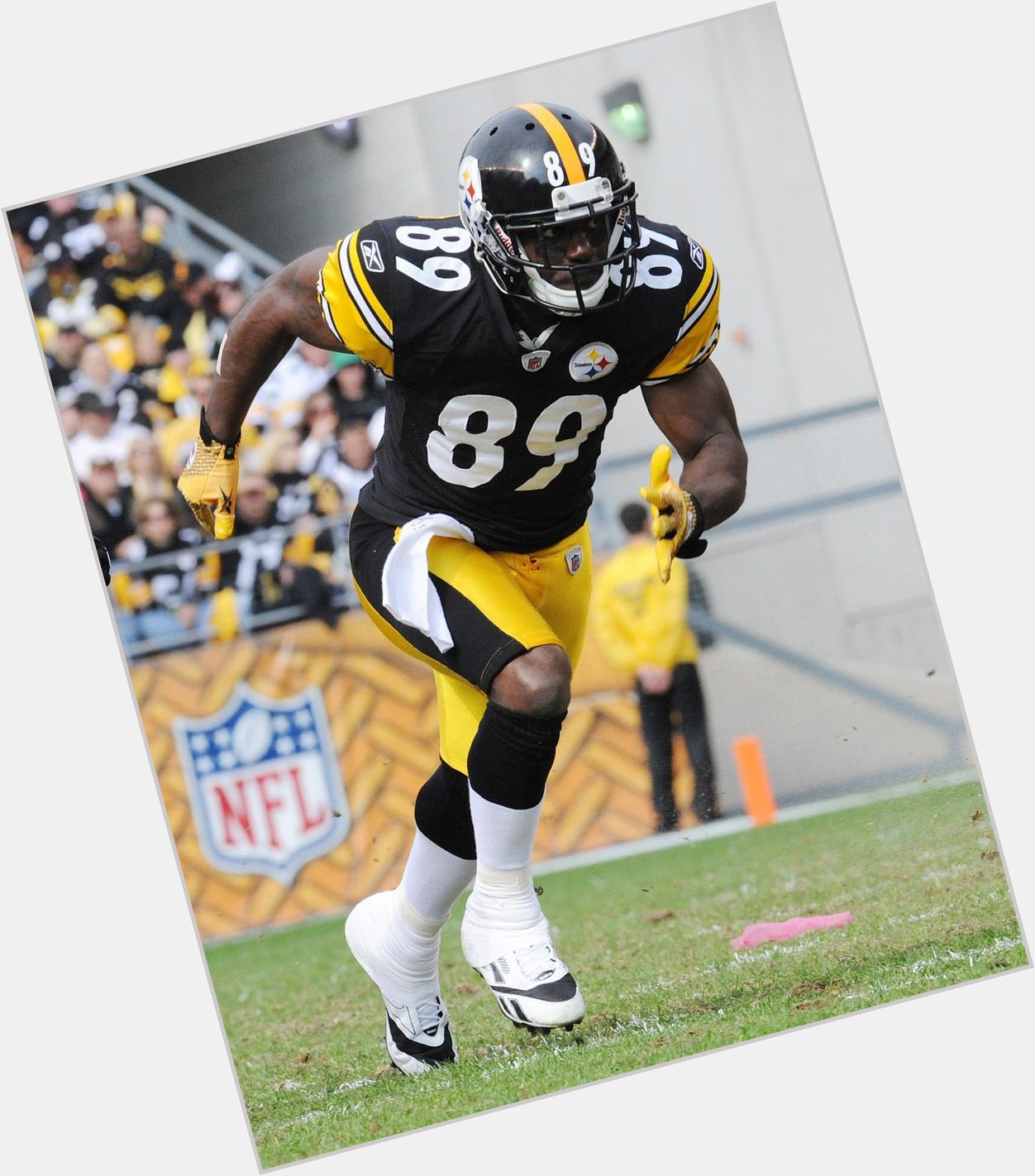 Happy Birthday to Jerricho Cotchery ..Luv those STEELERS! 