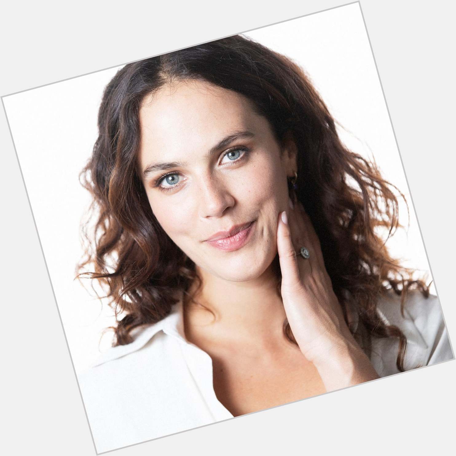 Happy Birthday to Lenore s voice actor, Jessica Brown Findlay!! 