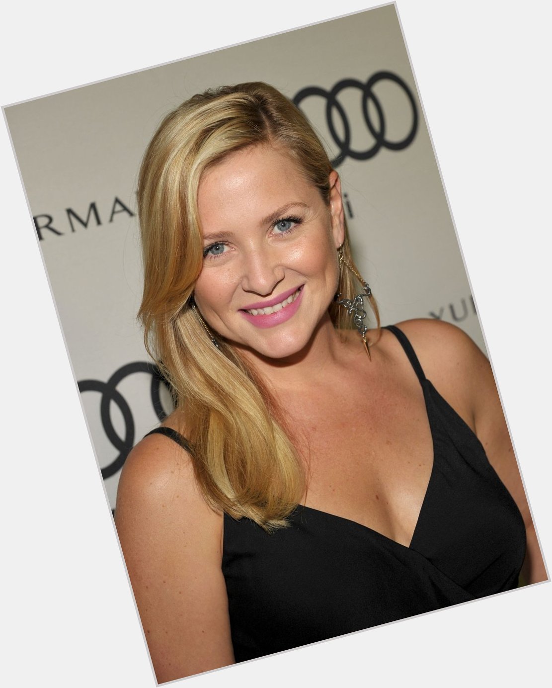 Happy Birthday dear Jessica Capshaw! 