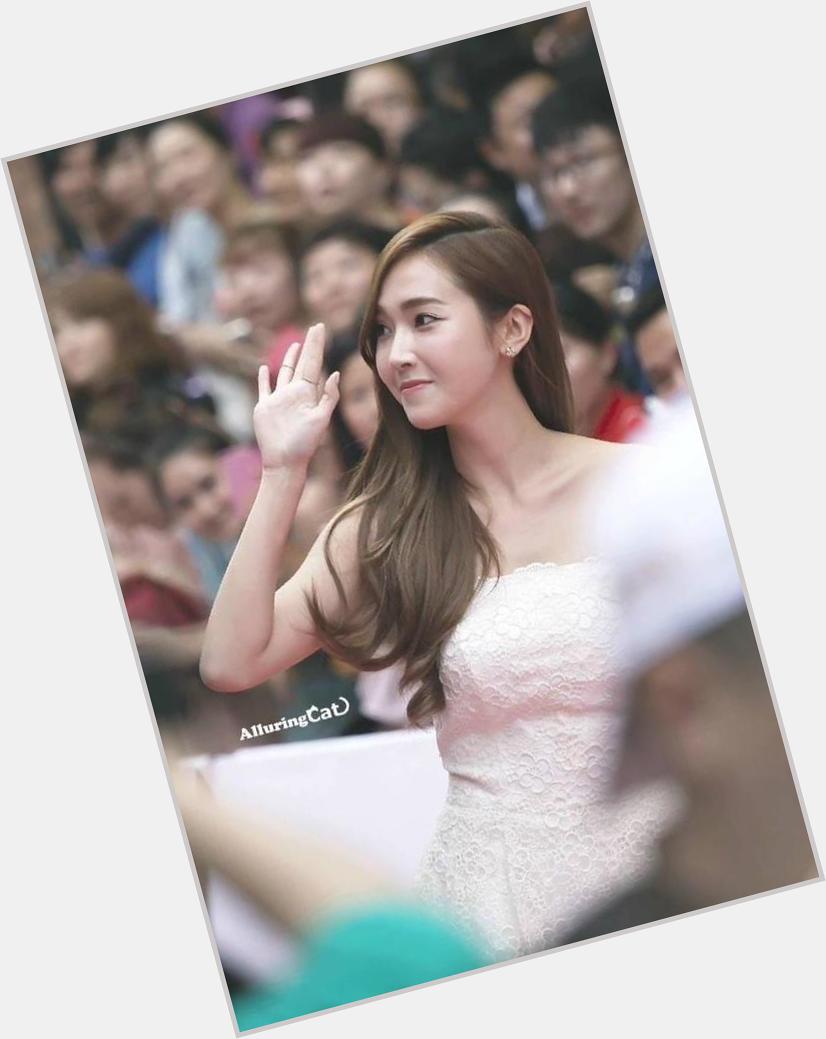 Happy birthday to the queen of airport fashion, jessica jung.Stay strong maomao.  