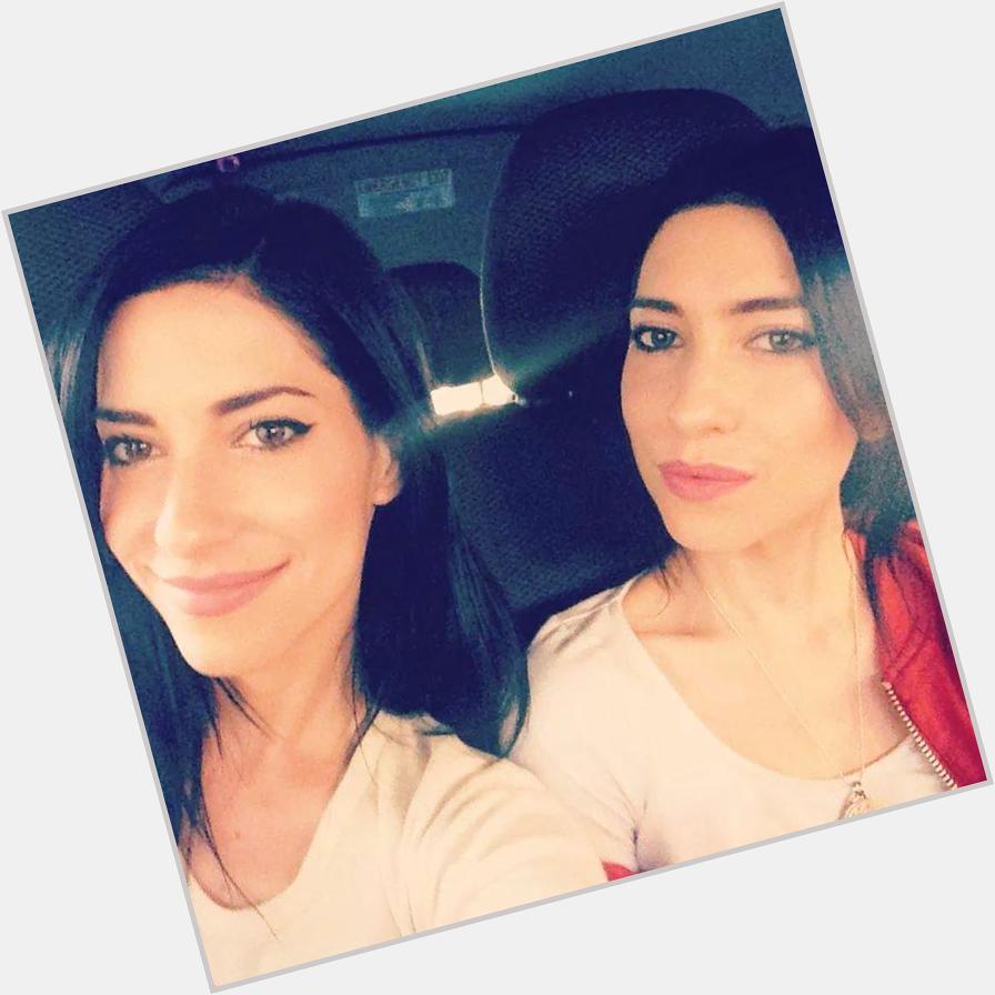 The Veronicas twin birthday is on 25th December.. Here is still 24th but Happy Birthday Lisa and Jessica Origliasso 
