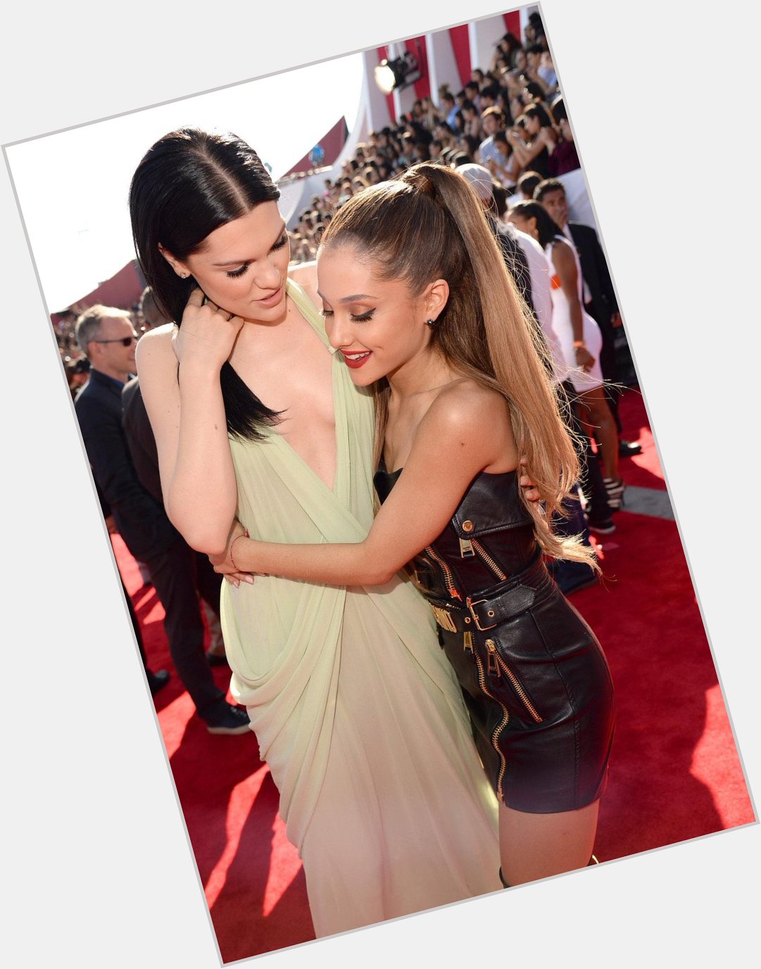 Happy Birthday Jessie J! You are a FLAWLESS powerhouse with your vocals alongside Ariana Grande. 
