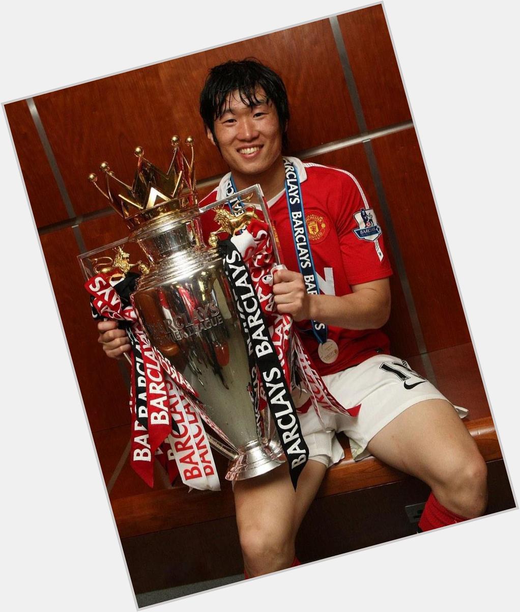 Ji-Sung Park and former pro celebrate their birthday today! Happy birthday, Reds! 