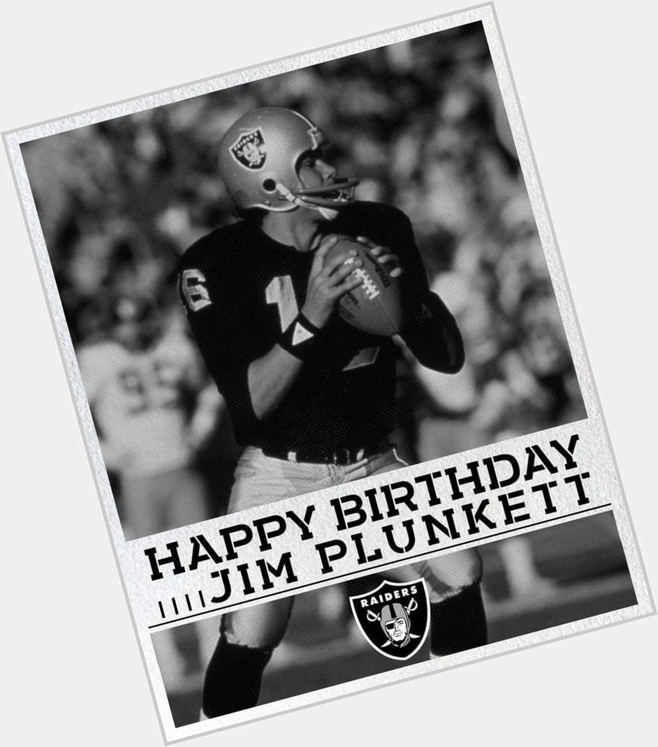 Happy birthday (December 5) QB Jim Plunkett...  