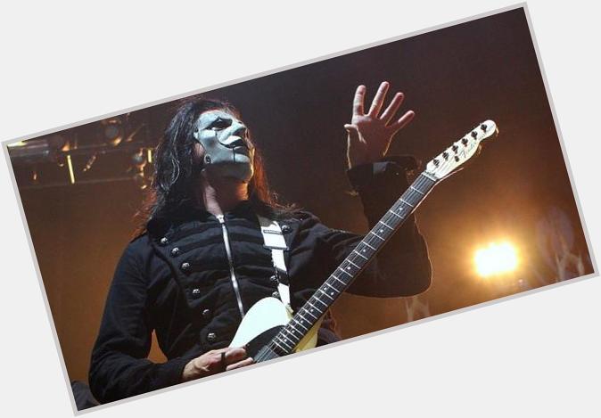 A very happy 43rd birthday going out to Jim Root! 