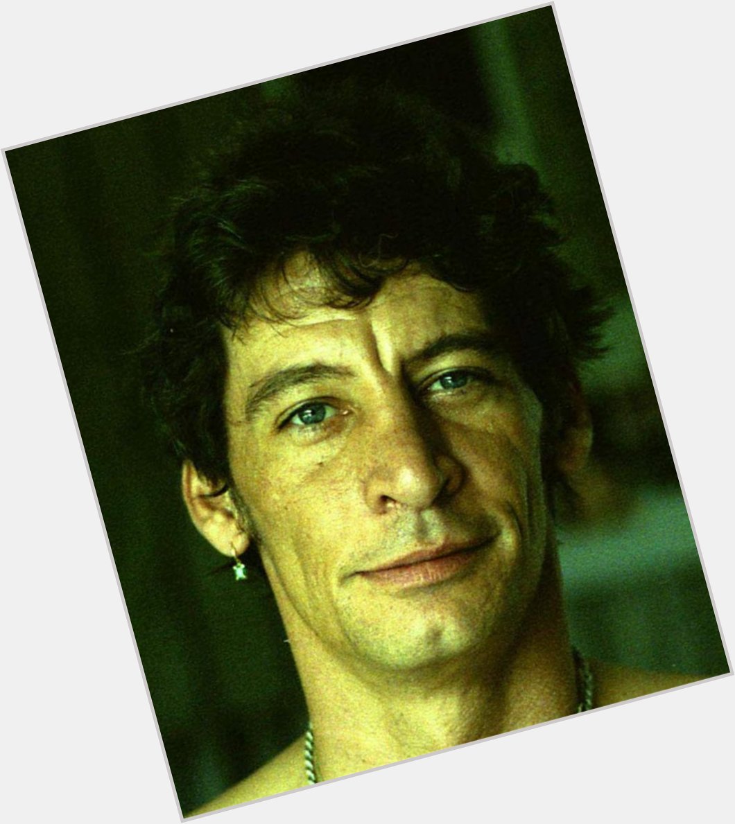 Happy Birthday to the late Jim Varney

When he wasn\t playing Ernest, he was extremely sexy! 