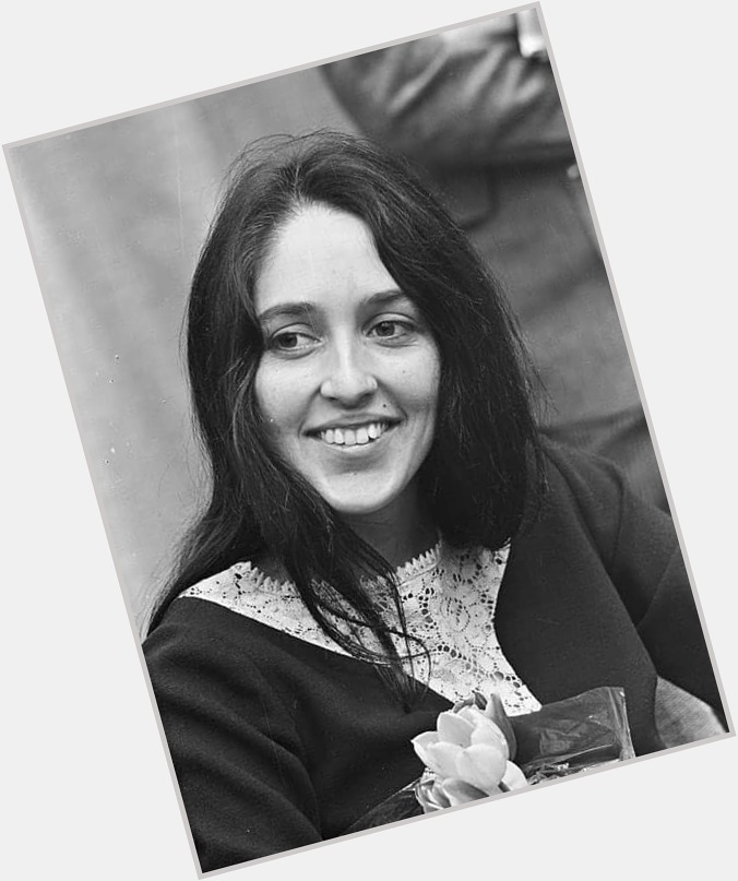 Happy Birthday to American folk singer, songwriter, musician, and activist, Joan Baez (January 9, 1941). 