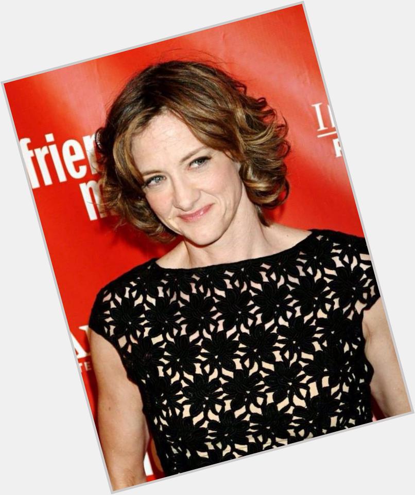 I wanna wish a happy 52nd birthday 2 Joan Cusack I hope she has a great day with her family & friends 