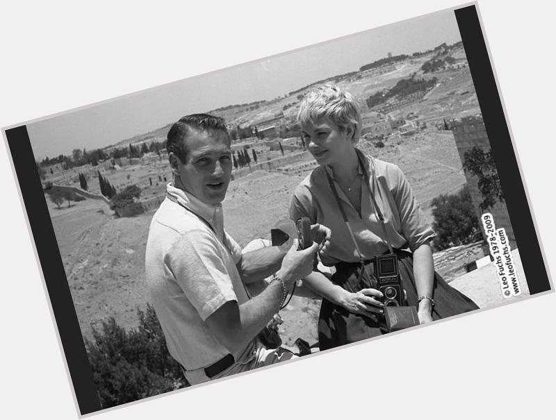 Happy 85th Birthday today\s über-cool celebrity with an über-cool camera: JOANNE WOODWARD (with Paul Newman) 