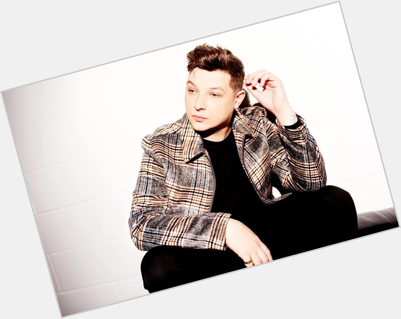 Happy birthday to John Newman and  Joe McElderry!    