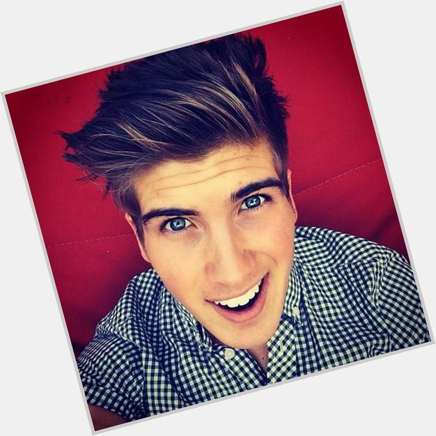 Happy birthday to one of my biggest inspirations, Joey Graceffa! Love you so much! :D 
