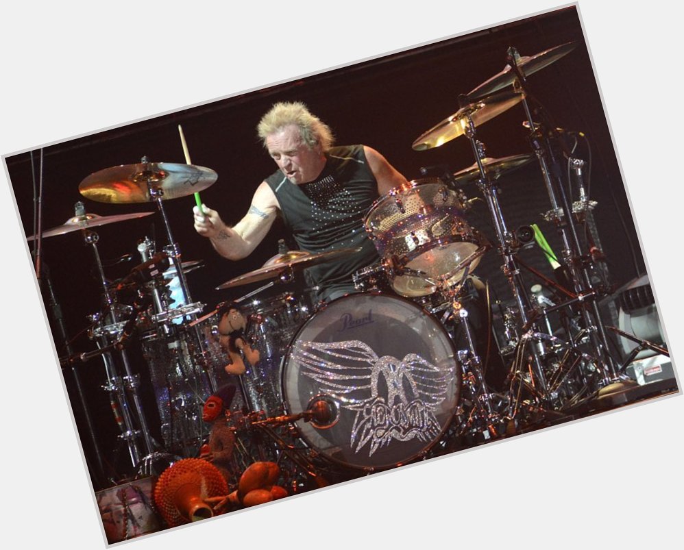 And a very happy birthday to the one & only Joey Kramer!!! 