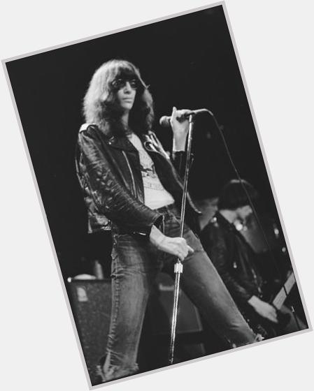  El Rock n\ Roll fue siempre el espíritu y la diversión\"
Happy Birthday Joey Ramone. 