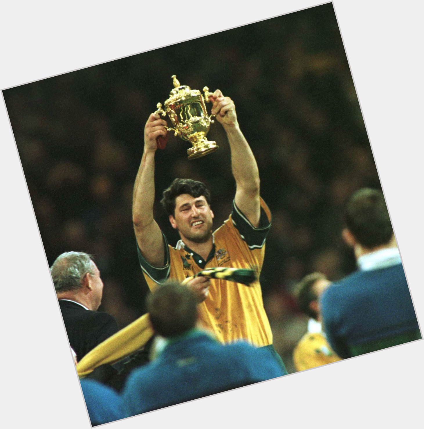 HAPPY BIRTHDAY NOBODY!

John Eales is Nobody, cos Nobody is perfect. 

Happiness is Egg Shaped 