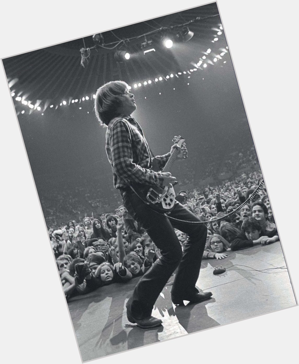 Happy birthday John Fogerty!! What\s your favourite CCR song? 